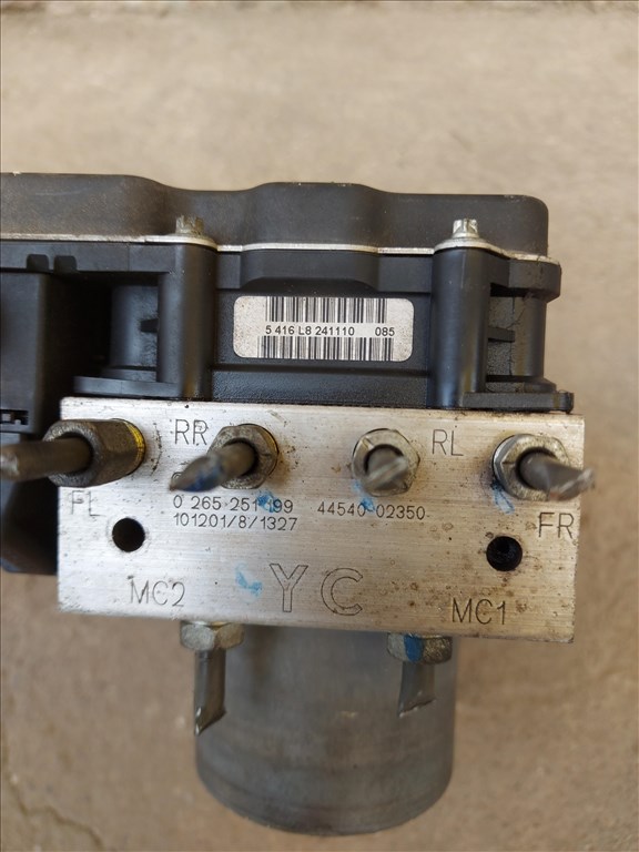 Toyota Auris (E150) 1.4 D-4D Abs kocka 3371 0265351659 4. kép