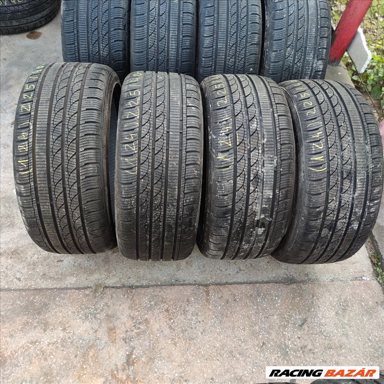 225/40 R18 Tracmax téli gumi 88000ft a 4db/124/ 5. kép