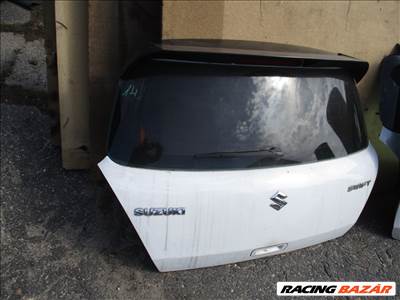 Suzuki Swift V csomagtérajtó csomagtér ajtó