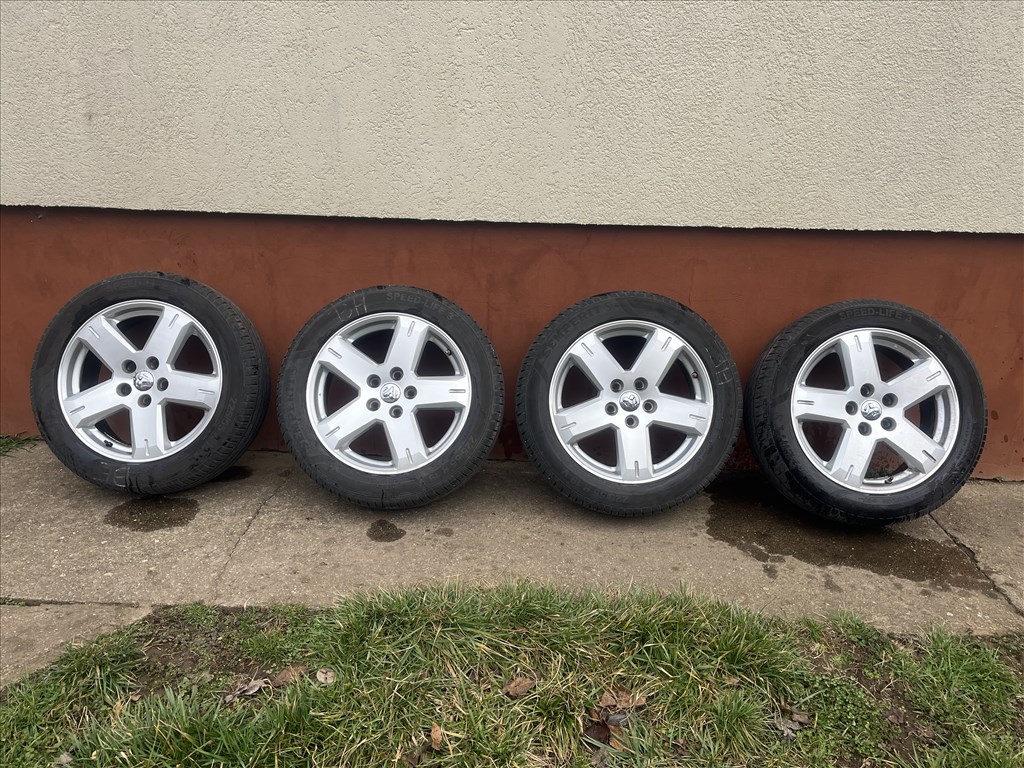  5x127 lyukosztású 19" használt (gyári felni) alufelni, rajta 225/55 1. kép