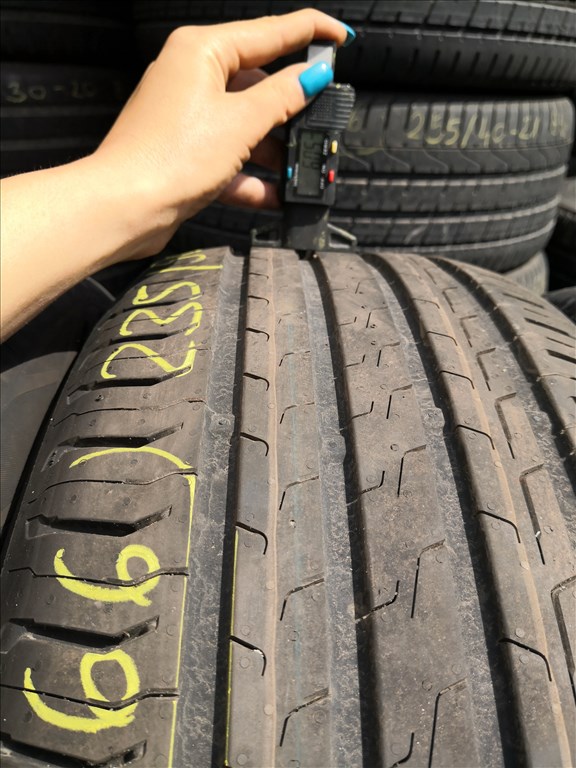 235/50 R19 Continental nyári gumi 150000ft a 4db/166/ 4. kép