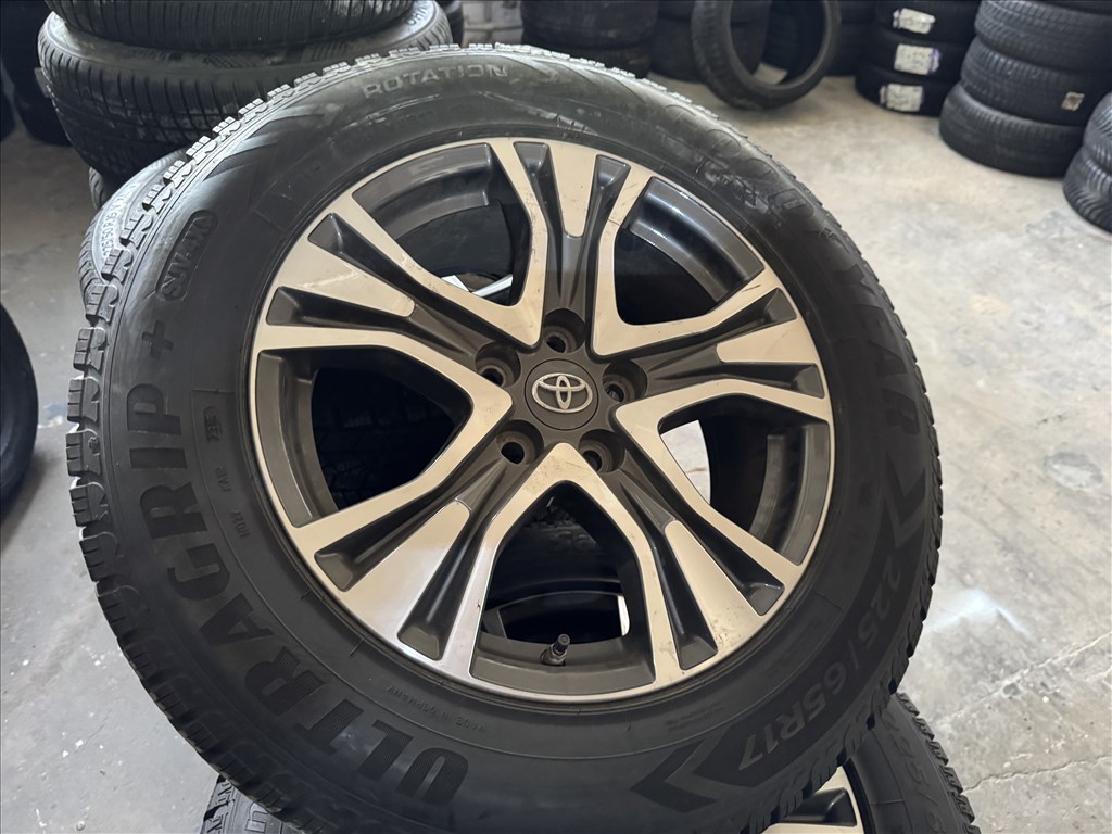 Toyota Rav 4 gyári Executive 7X17-es 5X114,3-as ET45 könnyűfém felni garnitura eladó 2. kép