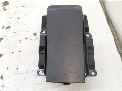 RENAULT LAGUNA III (BT0/1) 1.5 dCi (BT00/ BT0A/ BT0T/ BT1J) Első Hamutartó #36638#