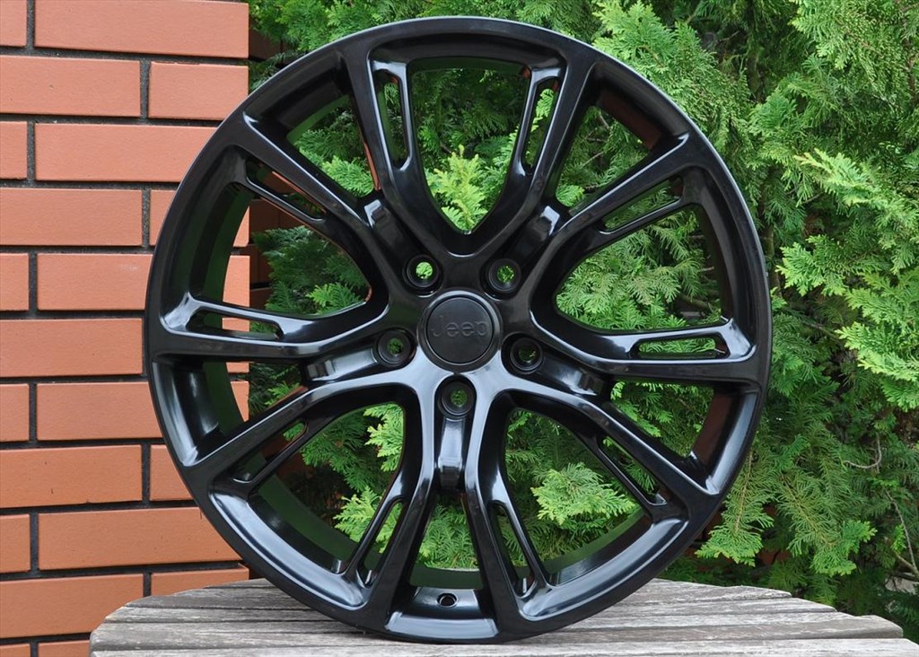 568 B ALUFELNI 20 5x127 JEEP GRAND CHEROKEE SRT8 WZM ET50 4. kép