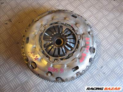 Golf V,Touran I,Passat B6,Jetta V kuplung ,kettőstömegű lendkerék 2.0 TDI BMN