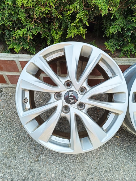  5x114.3 lyukosztású 17" Kia Hyundai újszerű alufelni  5. kép