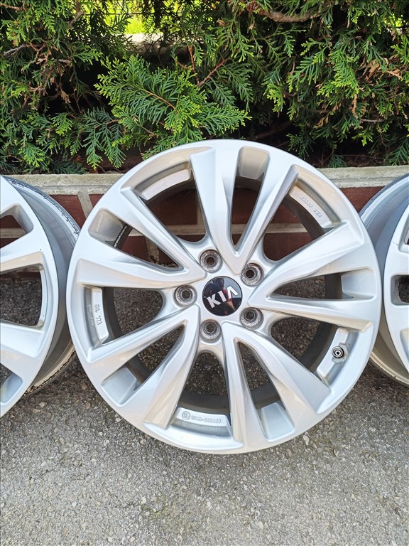  5x114.3 lyukosztású 17" Kia Hyundai újszerű alufelni  7. kép