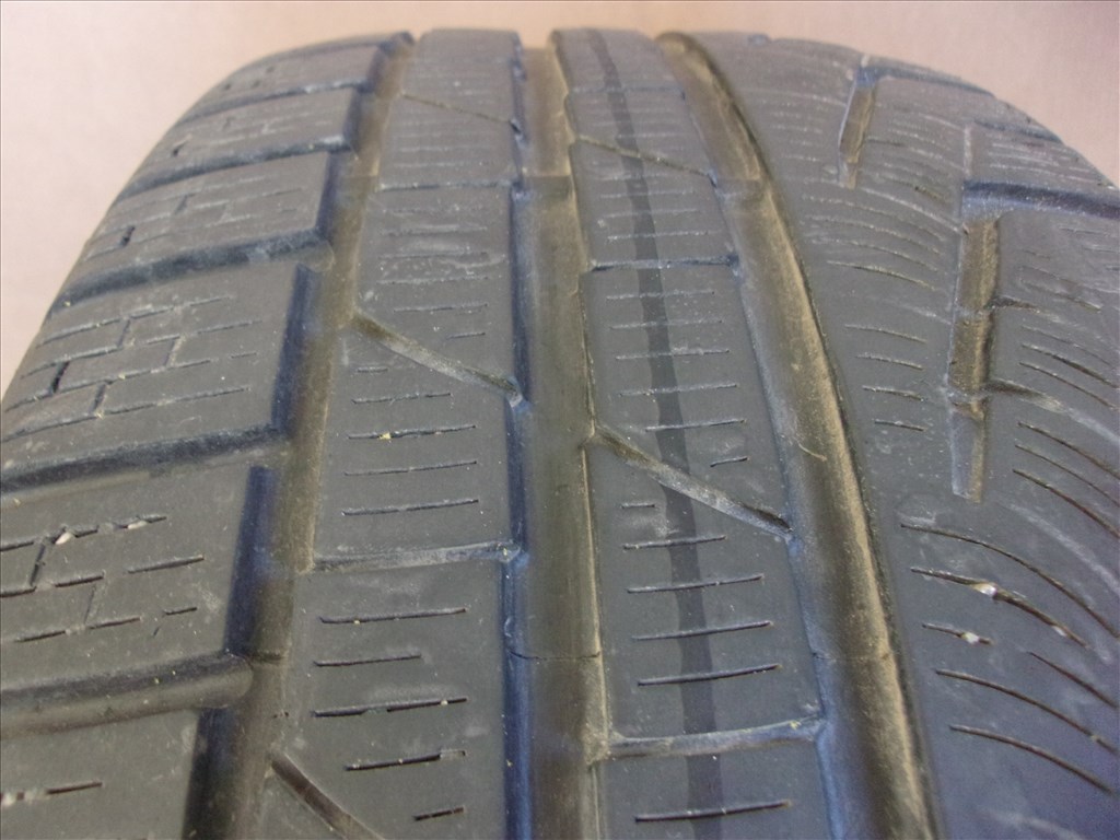 Pirelli Sottozéro Winter 210 XL téli 235/55 R18 104 H TL 2021 3. kép