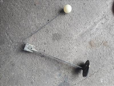 Audi 80 (B2 - 81) üzemanyagszint jelző csatlakozó sérült  811 919 051 811919051