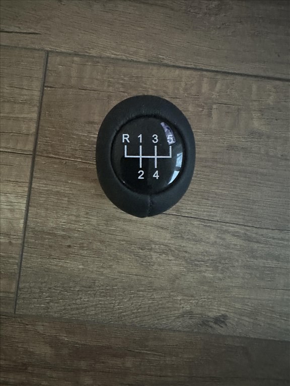BMW sima vagy M bőr  váltógomb 5, 6 sebességes , 9 cm 4. kép