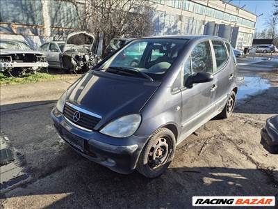 Mercedes A 140 W168 sárvédő 