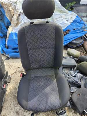 Ford Focus Mk1 Első ülések pàrban