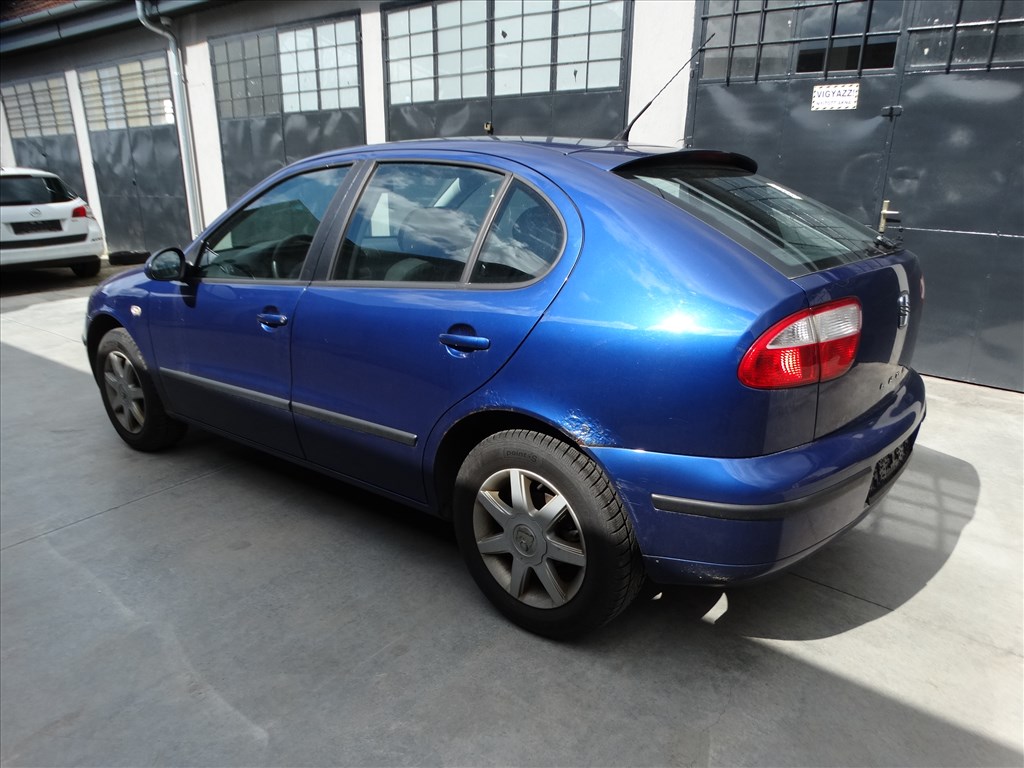 Eladó Seat León Torro 1.6 16V (1598 cm³, 105 PS) 2. kép