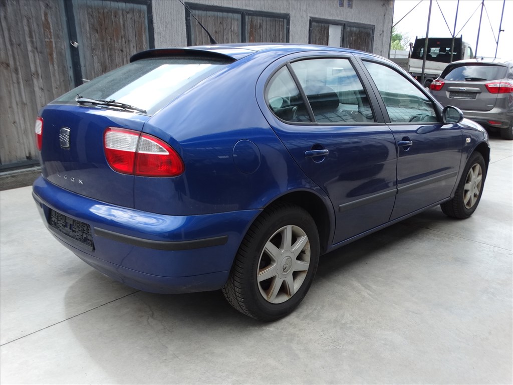 Eladó Seat León Torro 1.6 16V (1598 cm³, 105 PS) 4. kép