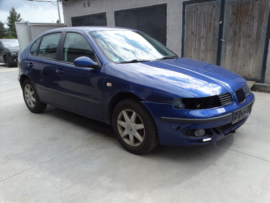 Eladó Seat León Torro 1.6 16V (1598 cm³, 105 PS) 5. kép