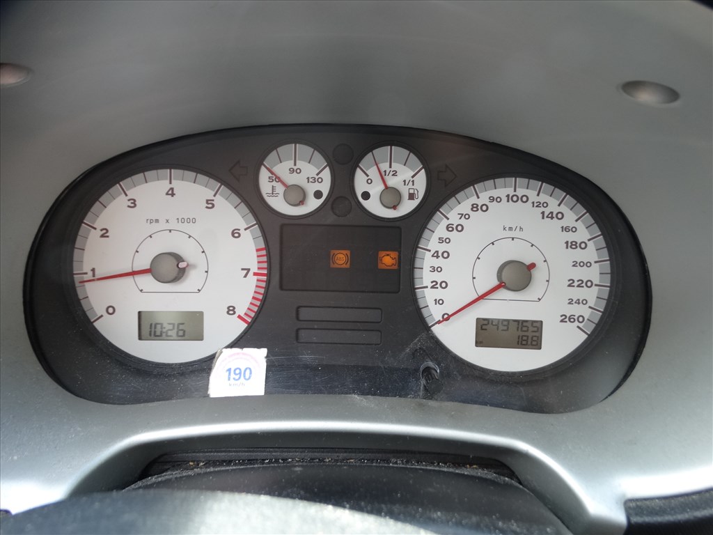 Eladó Seat León Torro 1.6 16V (1598 cm³, 105 PS) 11. kép