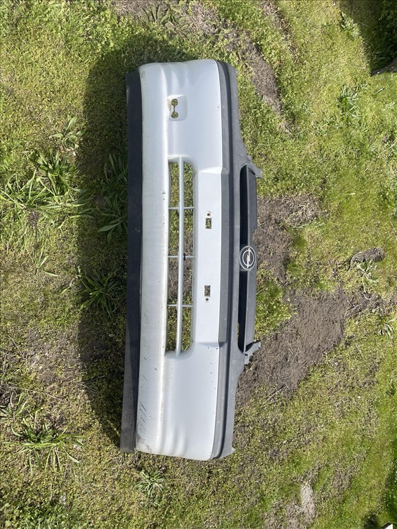 Opel Corsa B Első lökhárító  1. kép