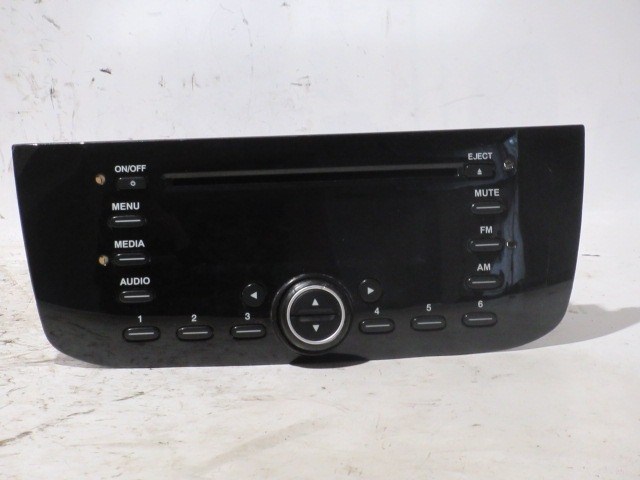 Fiat Punto Evo, My Punto, Nouva Punto cd-s rádió nincs hozzá kód!!!!  735526154 1. kép