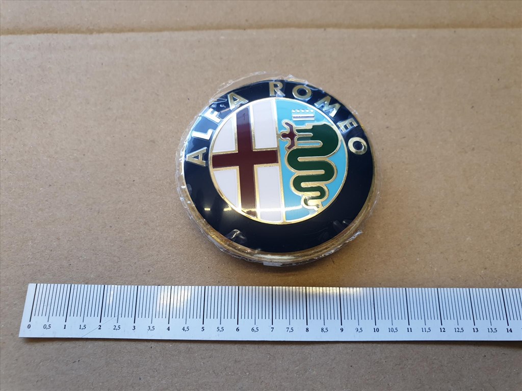 Alfa Romeo 159, Giulietta gyári új felni közép kupak 50521712 1. kép