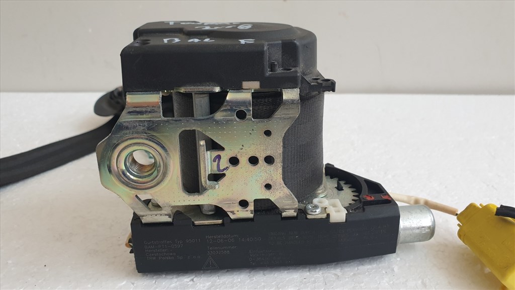 509615 VW Touran 2008, Bal Első Övfeszítő, Biztonsági Öv 8. kép