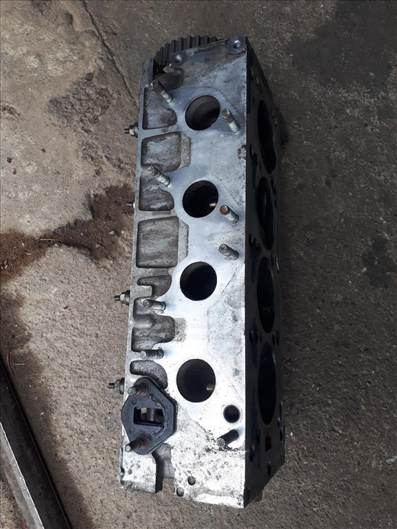 Renault Clio I 1.4, E6J hengerfej vezérmű, himba tengellyel   4. kép