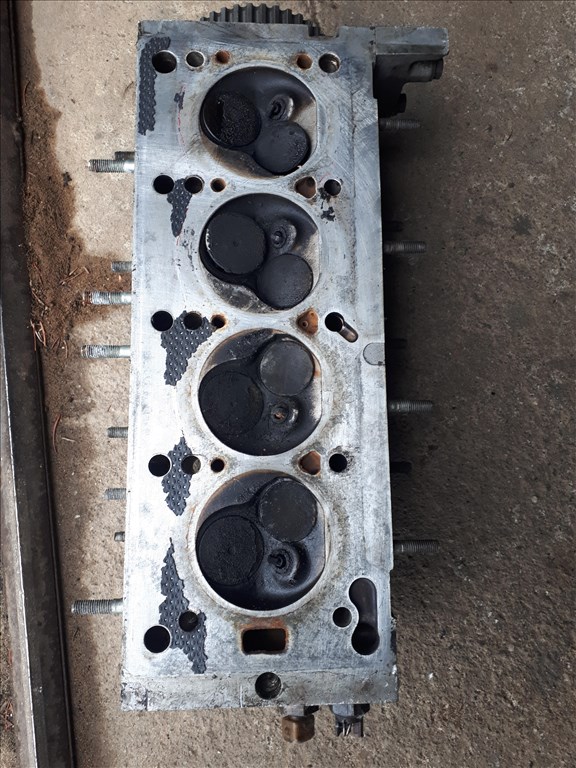 Renault Clio I 1.4, E6J hengerfej vezérmű, himba tengellyel   7. kép