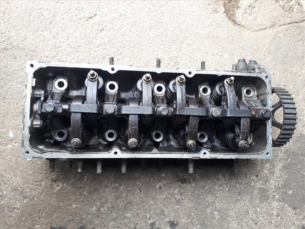 Renault Clio I 1.4, E6J hengerfej vezérmű, himba tengellyel   8. kép