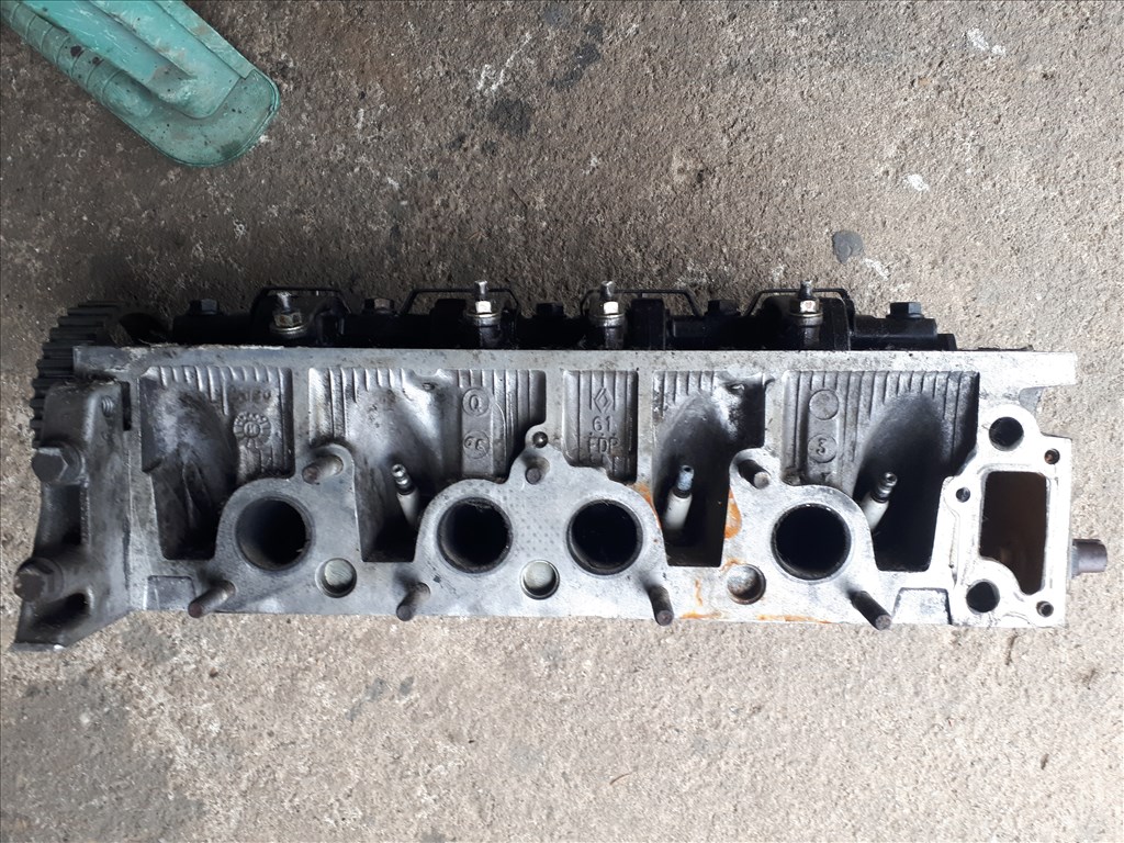 Renault Clio I 1.4, E6J hengerfej vezérmű, himba tengellyel   10. kép