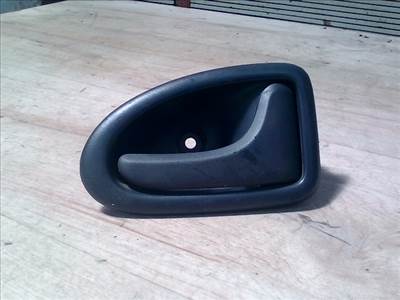 RENAULT Trafic 2006.08.01-2014.04.30 Jobb első belső kilincs
