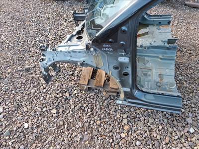 Opel Adam bal első negyed