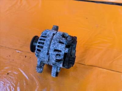 Toyota Yaris (XP90) Generátor 270600n011