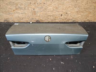 157590 Alfa Romeo 156 1997-2003 szedán csomagtérajtó, a képen látható sérüléssel 60678063