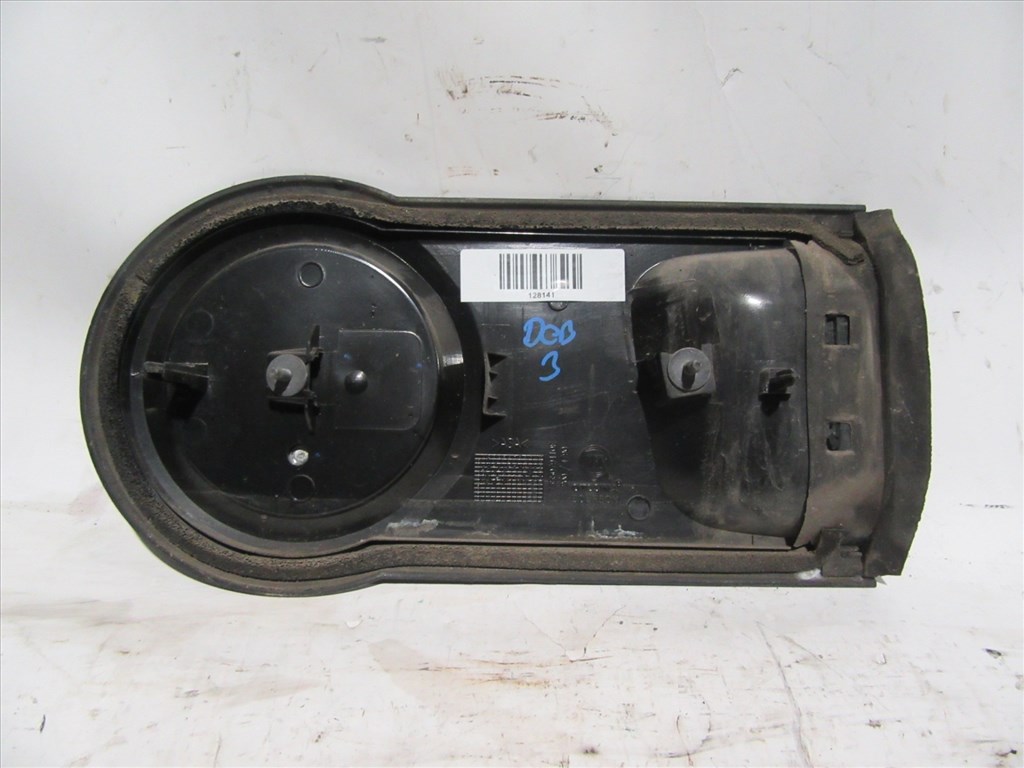 Fiat Doblo III.-IV. jobb hátsó embléma tartó 735507941 1. kép