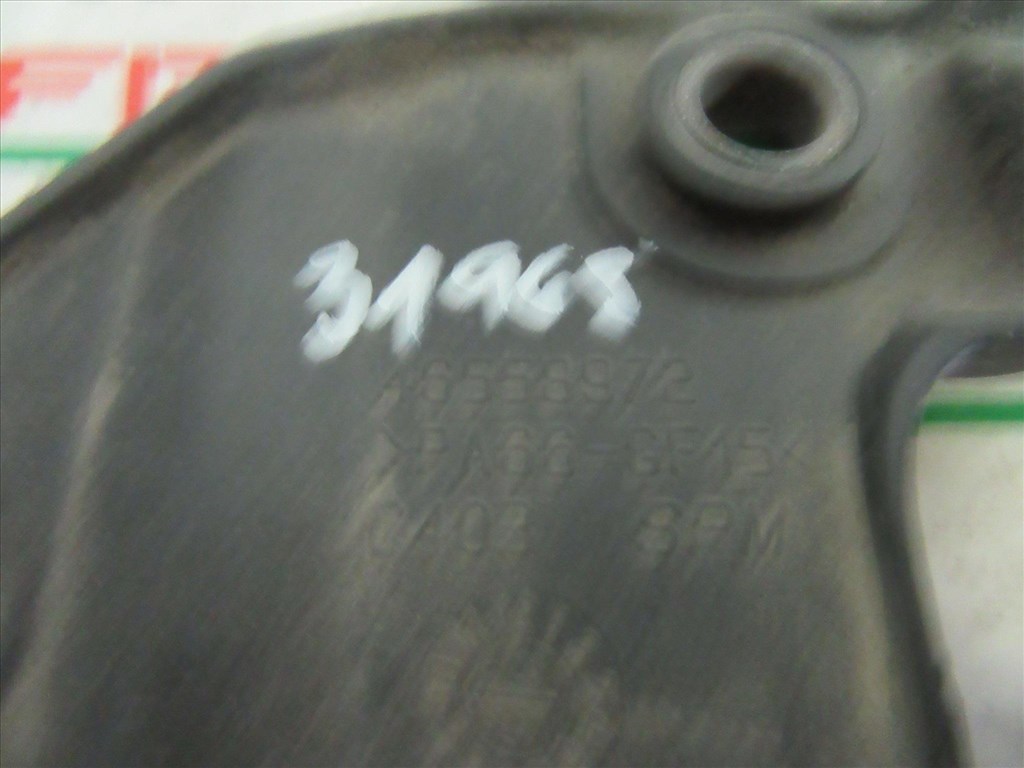 Alfa Romeo 147 első embléma tartó 46558972 3. kép