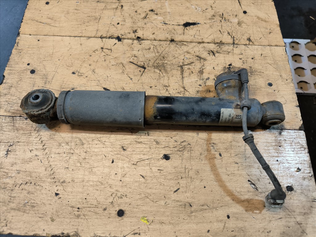 Opel astra gtc ids+ bal hátsó lengéscsillapító  13191634 1. kép