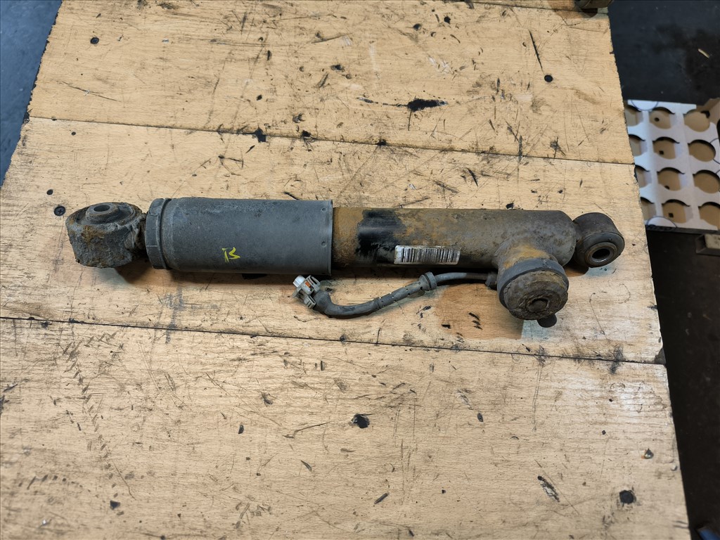 Opel astra gtc ids+ bal hátsó lengéscsillapító  13191634 2. kép