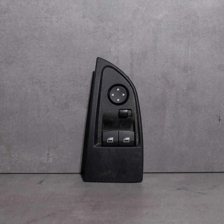 BMW 1er F21, 2er F22, 4er F32-F82, i3 I01 Ablakemelõ kapcsoló (Cikkszám: 61319226264) 1. kép