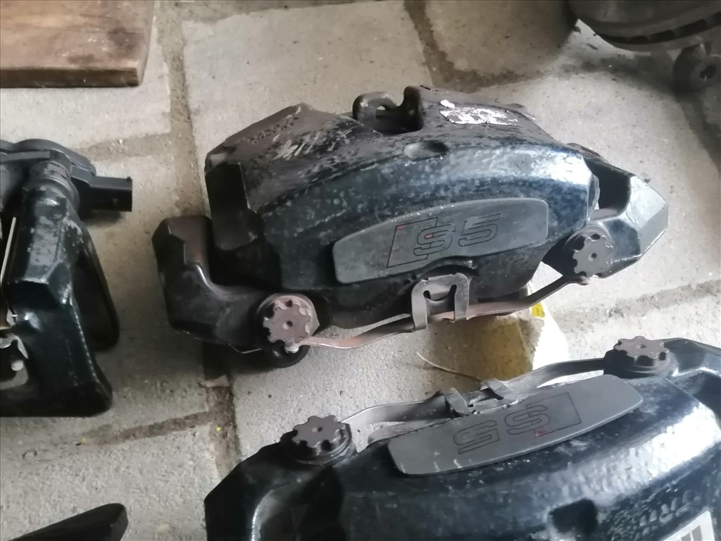 Audi S5 fék féknyergek első hátsó A5 8T A4 S4 B8 A3 8P 8V A6 4F 4G Q5 4. kép