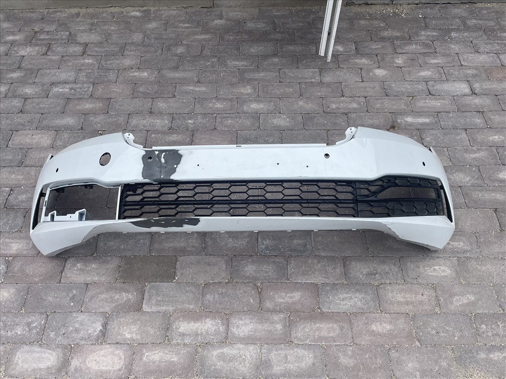 Skoda Superb 3 facelift motorháztető homlokfal lökhárító fényszórók 2019 től 8. kép