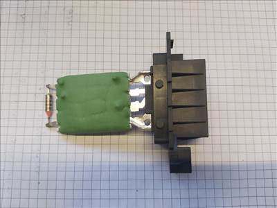 Alfa Romeo, Fiat utángyártott új, fűtőmotor előtét ellenállás 55702407