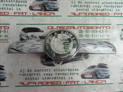 Alfa Romeo 159 60690396 számú, első embléma tartó a képen látható sérüléssel