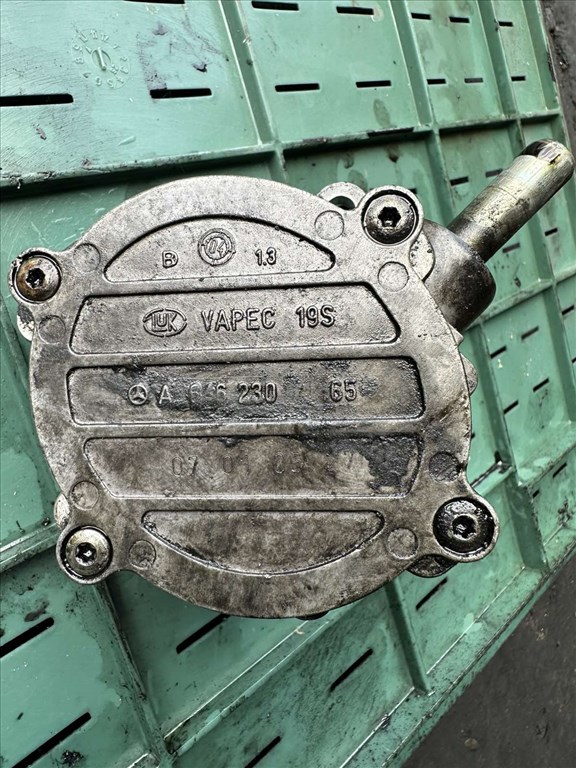 Mercedes Vito (2nd gen) W639 vákuumpumpa  646980 2. kép