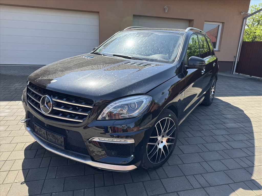 Mercedes ML 63 AMG (W166) bontott alkatrészei 1. kép