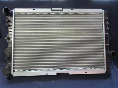 Alfa Romeo 156  utángyártott új Diesel vízhűtő 60690405