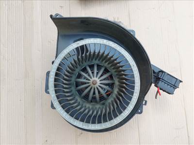 Skoda Rapid-Fabia VW Polo Seat Ibiza fűtőmotor 6Q1819015J