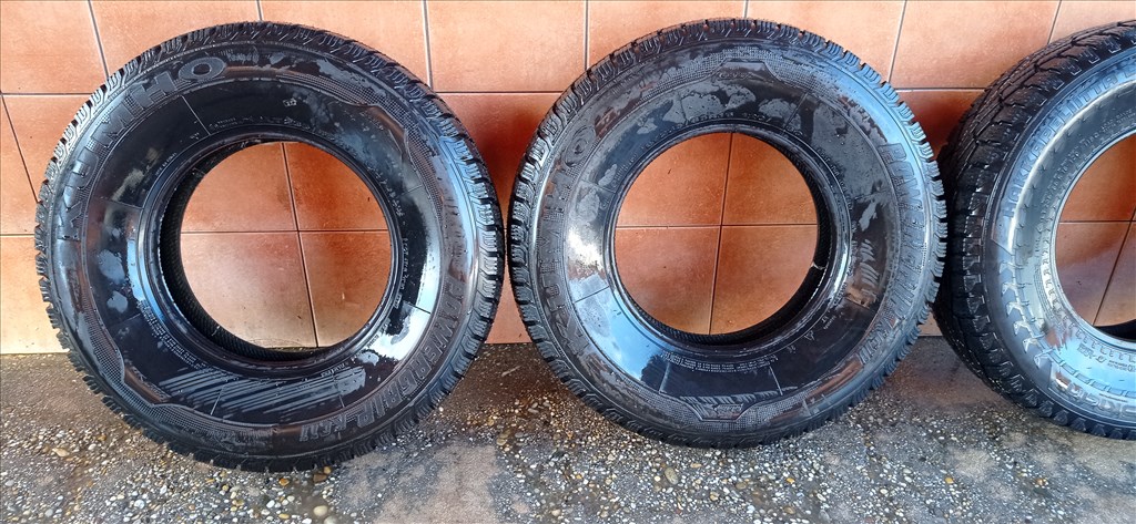 235/85R16 NÈGYÈVSZAKOS GUMIK OLCSÒN!!! 2. kép