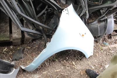 Toyota Yaris I jobb első sárvédő  