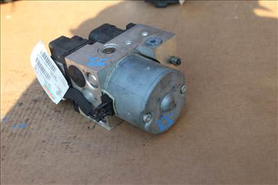 Toyota Yaris Verso 2002 1.4D ABS kocka  (53) 445100d011