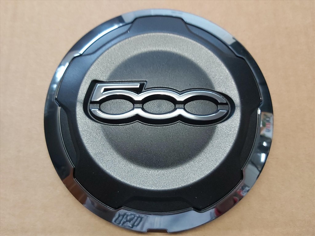 Fiat 500L  gyári új felni közép kupak 735576964 1. kép