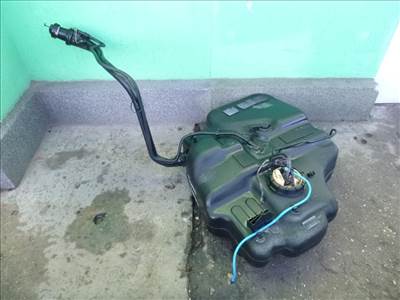 Volkswagen Touran (1T) üzemanyag tank (üzemanyagtartály) 1T0201138H